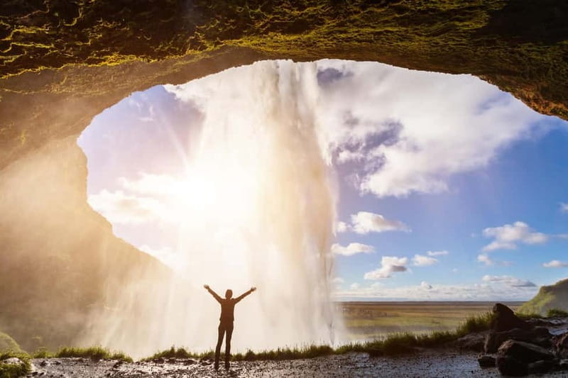 From Reykjavík: South Coast Highlights Day Tour - Skógafoss: Iceland’s powerful showstopper