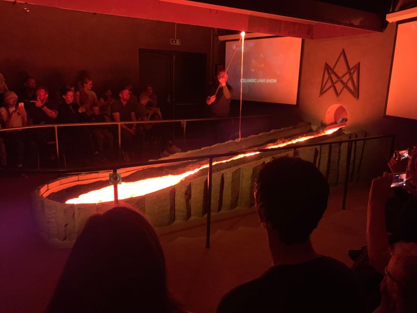 From Reykjavík: Vík Lava Show & South Coast Waterfalls Tour - Inside the Icelandic Lava Show