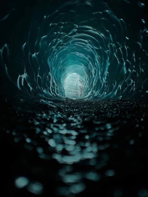 From Vik: Myrdalsjokull glacier and Katla Ice Cave Tour - Why Katla Ice Cave is different from a standard glacier stop