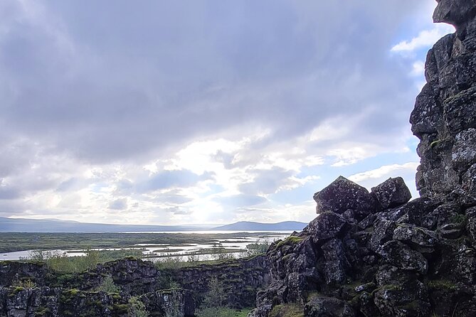 Geological Golden-Circle Tour / Small group adventure - What the guide adds to the experience