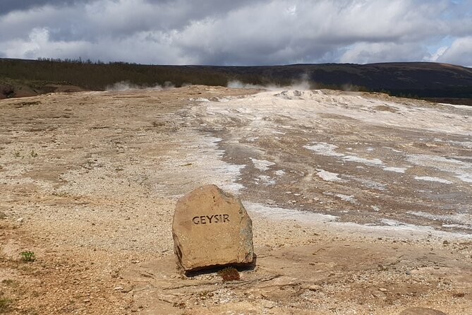 German-speaking Private Golden Circle Tour - Geysir and Strokkur provide the day’s big eruption