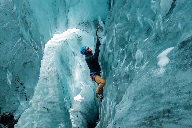 Glacier Adventure at Sólheimajökull Private Tour - Choosing the climbing spot on the plateau