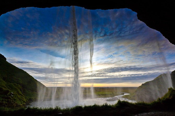 Glacier Hike and South Iceland Sightseeing from Reykjavik - Who should book this experience?