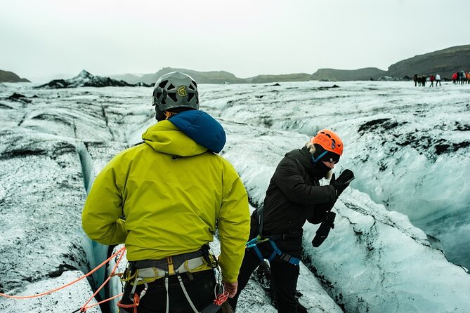 Glacier Hike at Solheimajokull in Small Group (6 pers max) - Why a six-person group changes the day