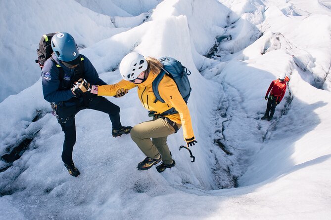 Glacier Xtreme: Vatnajökull Ice Climbing + Hike from Skaftafell - Learning the basics of ice climbing