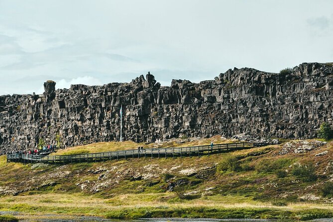 Golden Circle Cruise Arrival: Exclusive Small Group Tour - Gullfoss: Iceland’s loud, powerful first stop