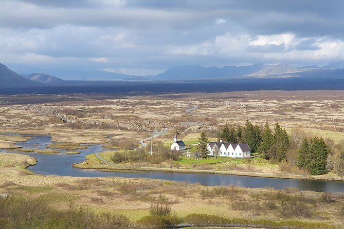 Golden Circle German-speaking small group tour from Reykjavík - Kerið crater offers a compact volcanic view