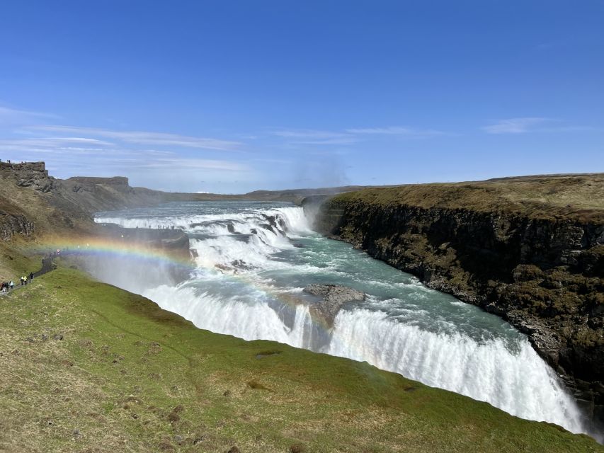 Golden circle, hot spring bakery, tomato farm private tour - Geysir and Strokkur: a short wait for a dramatic burst