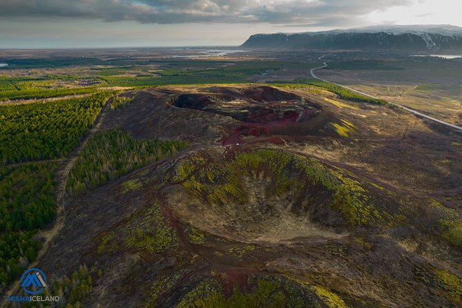 Golden circle Iceland - Kerid Crater: a colorful first stop