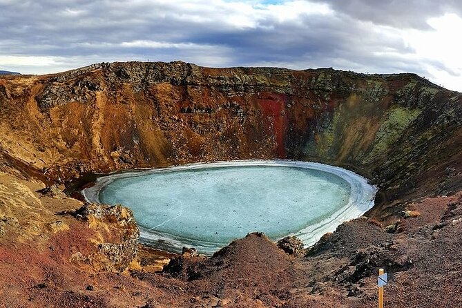 Golden Circle, Kerid Crater & Geothermal Lagoon -Small Group Tour - Gullfoss: Iceland’s big waterfall moment