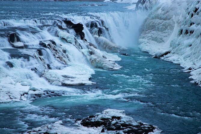 Golden Circle : Private Guided Day Tour + Blue Lagoon(Optional) - Geysir: wait for Strokkur’s next burst