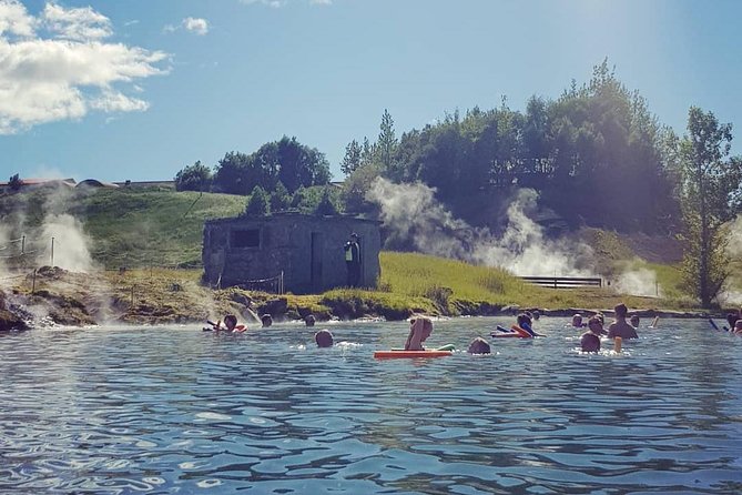 Golden Circle, Secret Lagoon & Kerið Small Group Tour - Þingvellir National Park: Iceland’s geological meeting place