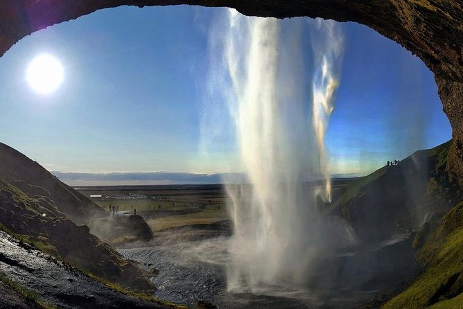 Golden Circle & South Coast. Private Day Tour - Fridheimar: an unexpected lunch with a clear extra cost