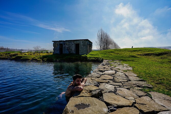 Golden Circle with Tomato Farm Lunch & Secret Lagoon Bathing - How the small group and inclusions affect value