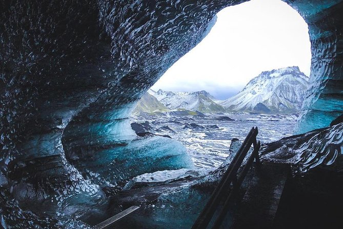 Ice Cave at Katla Volcano - The rough road to Katla