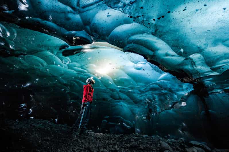Iceland 3-Day Tour Golden Circle, Glacier Lagoon, & Ice Cave - Three days from Reykjavik to Iceland’s frozen southeast