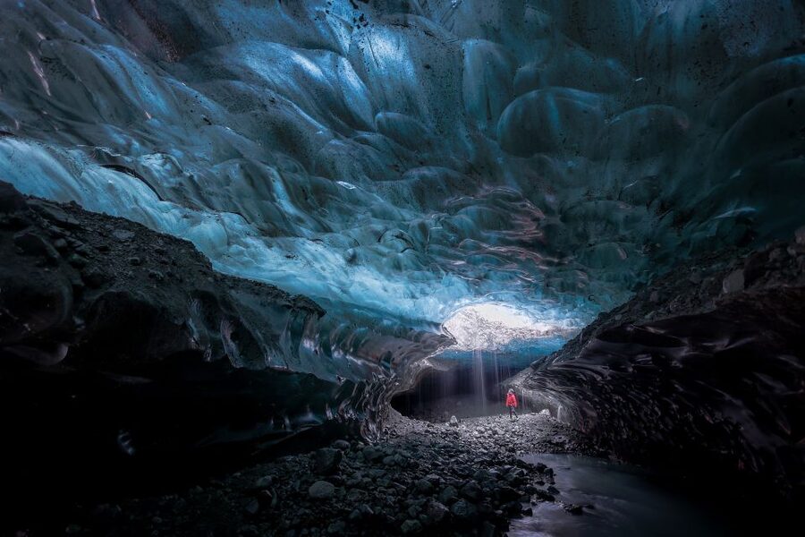 Iceland: Ice Cave Captured with Professional Photos - What the glacier guide adds