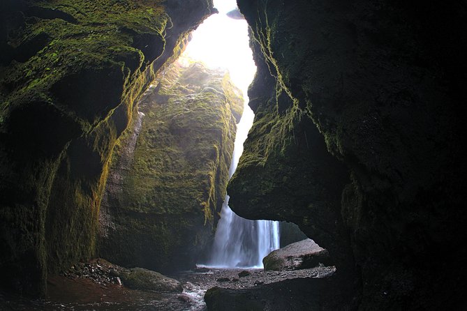 Iceland's south coast G spots - Why the four-person format matters