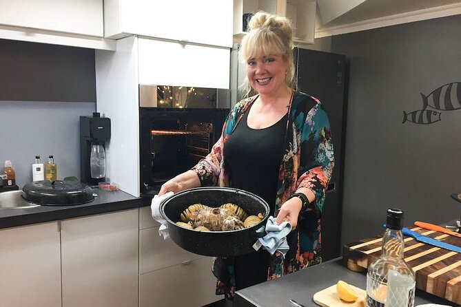 Icelandic Cooking Class in Downtown Reykjavik with Musical Hosts - A four-hour meal with a local Icelandic couple