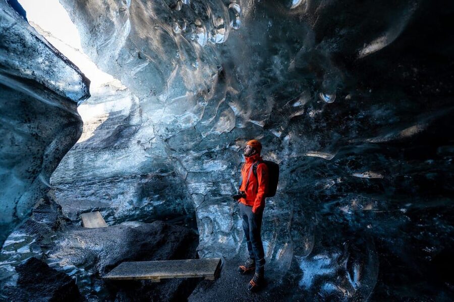 Jökulsárlón: Crystal Ice Cave Super Jeep Tour - How the guides shape the experience