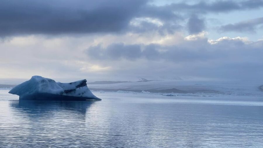 Jökulsárlón Floating Glacier & Diamond Beach Day Tour - Key points at a glance