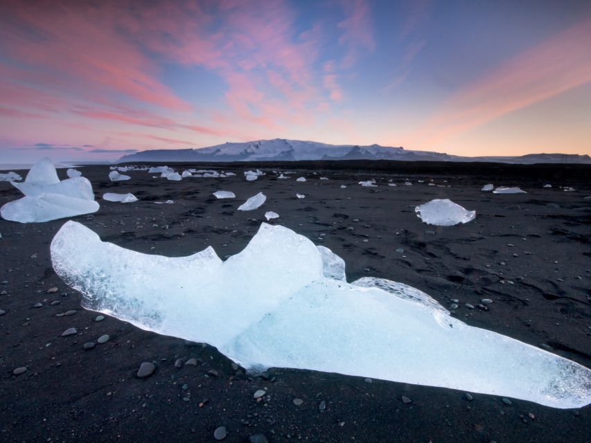 Jökulsárlón Floating Glacier & Diamond Beach Day Tour - Seeing Vatnajökull without turning the day into a glacier trek