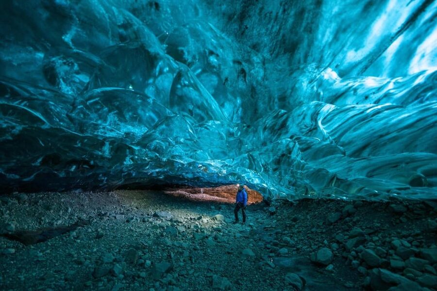 Jökulsárlón: The Original Ice Cave Tour on Vatnajökull - Crampons, helmets, and the first steps on ice