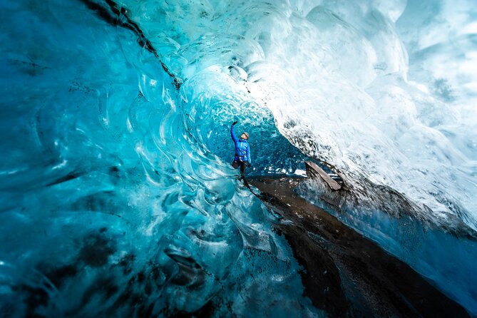 Jökulsárlón: Visit a Natural Blue Ice Cave - What makes this tour worth a closer look