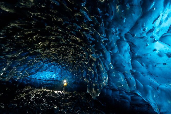 Jökulsárlón: Visit a Natural Blue Ice Cave - Meeting at Jökulsárlón at 11 a.m.