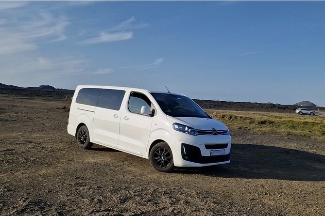 Keflavik Airport Private Transfer Round Trip - Arriving at Keflavik with a driver already waiting