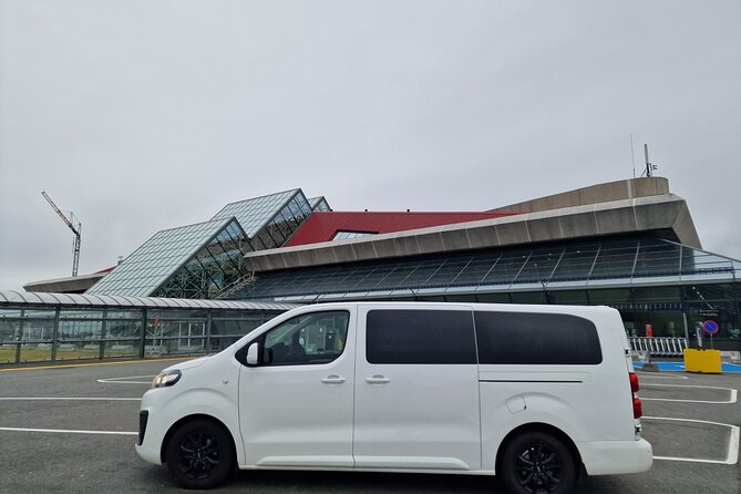 Keflavik Airport Private Transfer Round Trip - Why private transport can be worth the $330 price