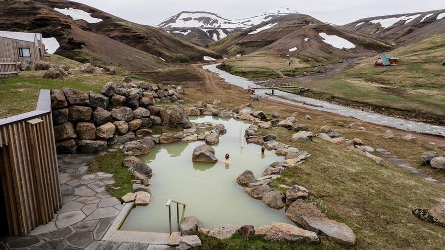 Kerlingarfjöll: Highland Baths Admission - The sauna and mountain view