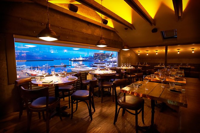Kopar Fine Dining Dinner and Northern Lights Cruise from Reykjavik - The one-minute walk that can still confuse you