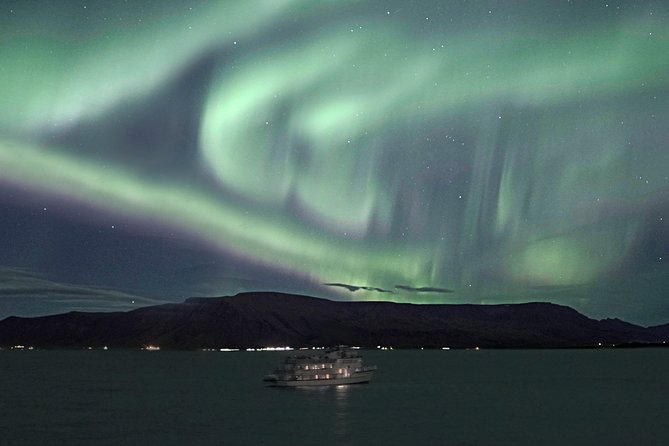 Kopar Fine Dining Dinner and Northern Lights Cruise from Reykjavik - Ask for a harbor-facing table