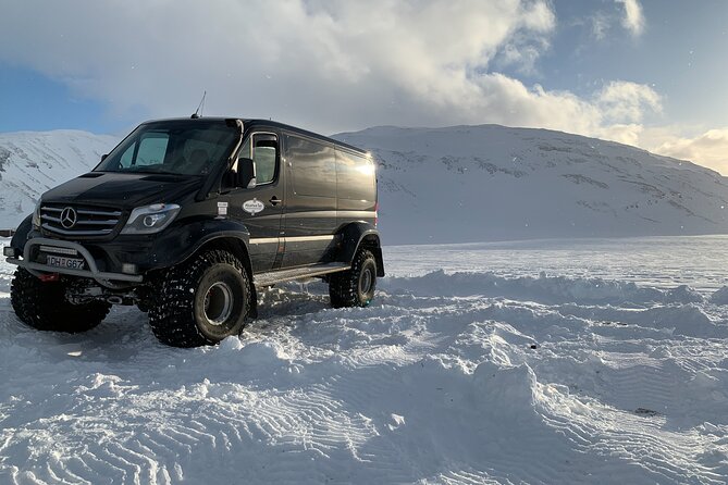 Landmannalaugar and Hekla Volcano / guided private tour - What the Super Jeep adds to the experience