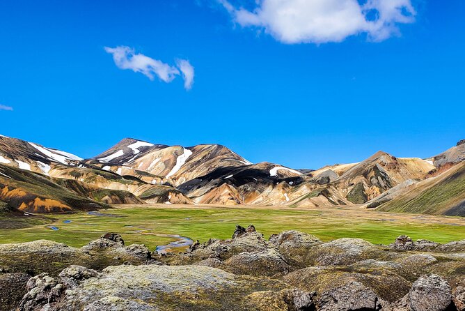 Landmannalaugar, Hekla, Sigoldugljufur 4x4 tour with Hiking - Why this highland tour is different from a standard day trip