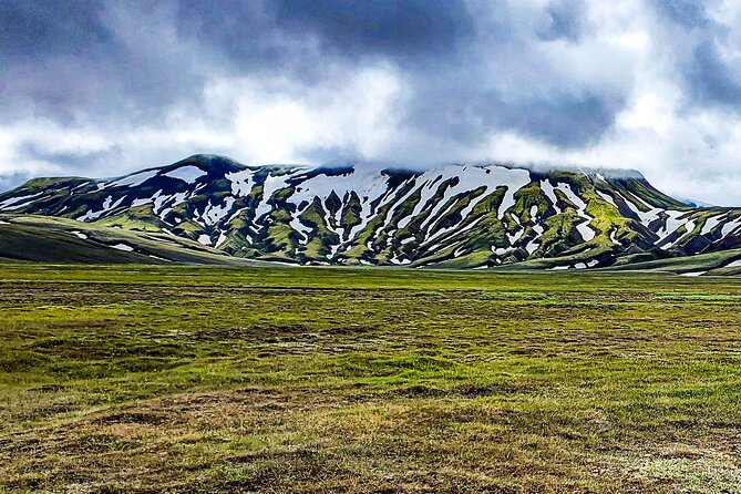 Landmannalaugar, Hekla, Sigoldugljufur 4x4 tour with Hiking - Ljótipollur: the crater called Ugly Pond
