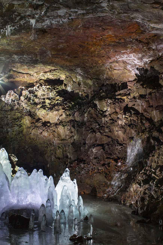 Lofthellir Ice Cave Super Jeep Tour - The 800-meter walk across old lava