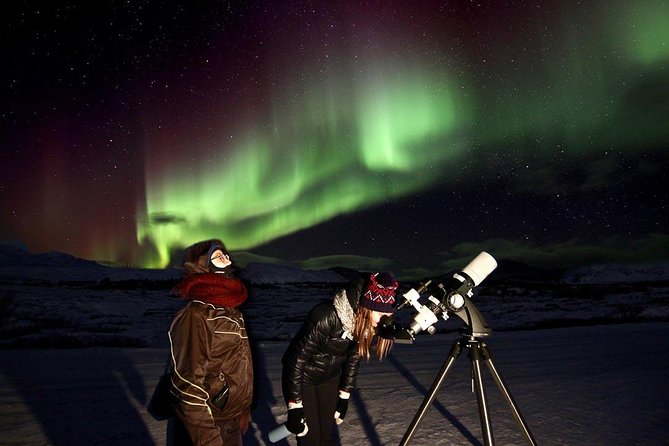 Northern Lights and Stargazing Small-Group Tour with Local Guide - The northern lights and the included photographs