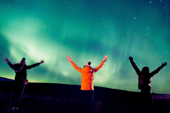 Northern Lights Bus Tour from Reykjavik with Hot Chocolate - Thingvellir National Park and the first stop