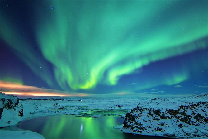 Northern Lights Bus Tour from Reykjavik with Hot Chocolate - Hot chocolate, warm clothing, and winter comfort