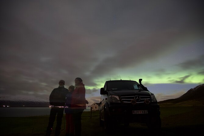 Northern Lights Classic MiniBus Tour from Akureyri - Who will enjoy this tour most?