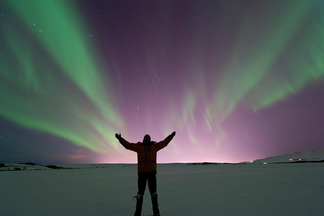 Northern Lights Guided Bus Tour from Reykjavik - The guide explains what you are waiting to see