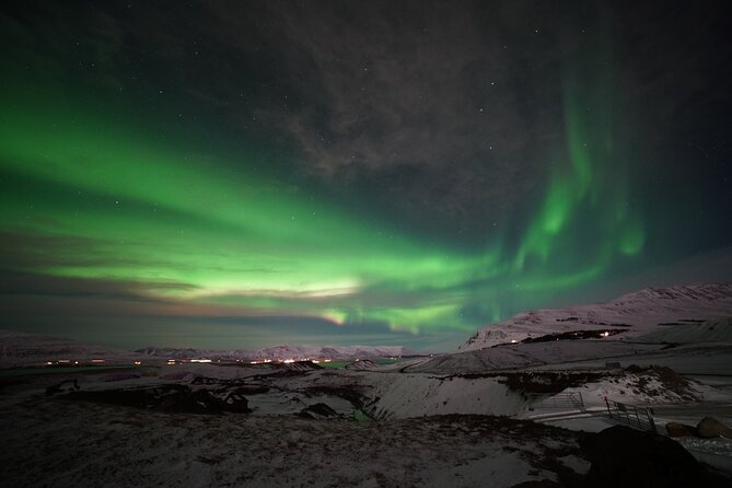 Northern Lights In luxury off-road SUV with Photos and Treats - Aurora Basecamp adds a useful planned stop