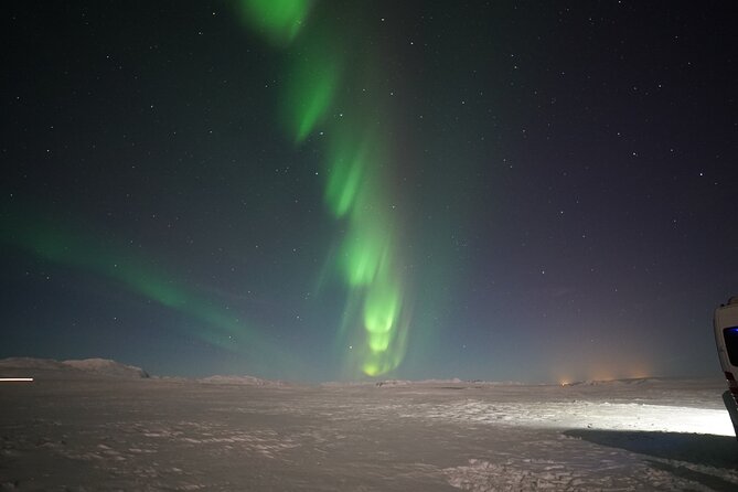 Northern Lights In luxury off-road SUV with Photos and Treats - Starting at 9 p.m. in Reykjavik