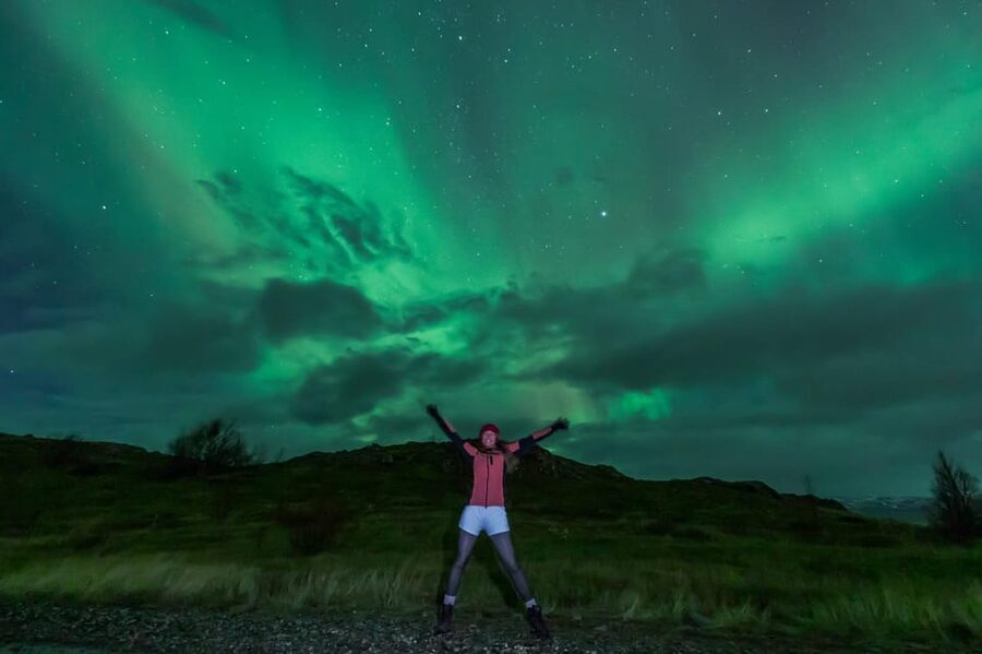 Northern Lights in Mini Bus, Photos, Hot Cocoa and Pastries - Who should book this four-hour outing?