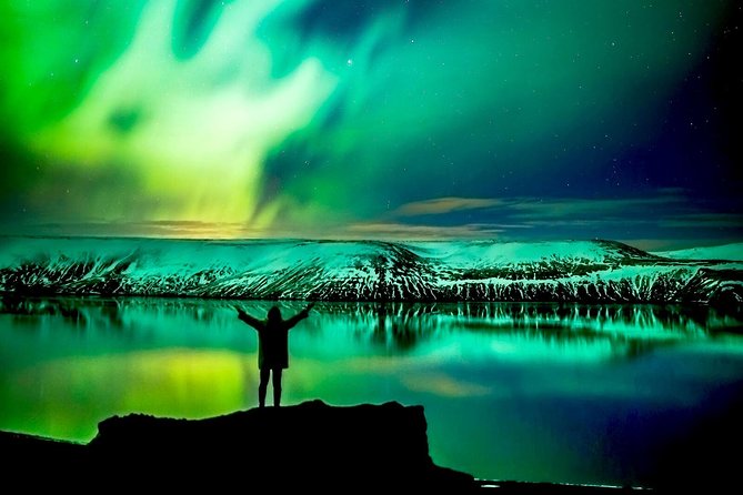 Northern Lights Night Tour from Reykjavik - Guides Who Shape the Evening