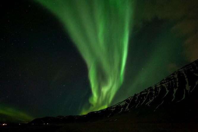 Northern Lights Small-Group Tour From Reykjavik with Hot Drink - What the four-hour outing feels like