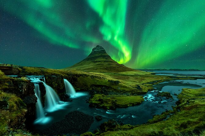 Northern Lights Small Group Tour from Reykjavik - Guides Who Keep Searching