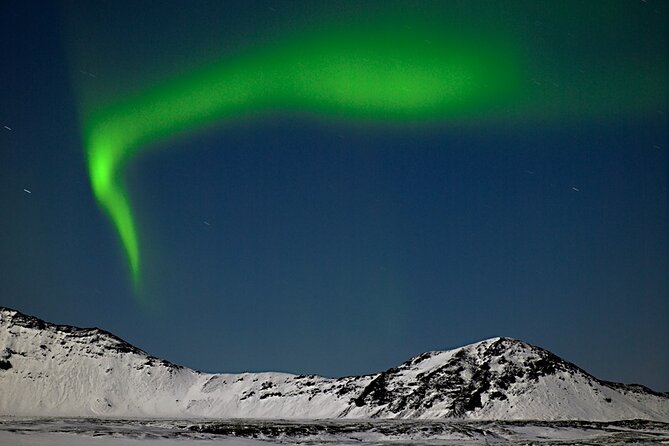 Northern Lights Super Jeep Guided Tour with Hot Drink & Snack - Hot chocolate, blankets, and a little Icelandic comfort